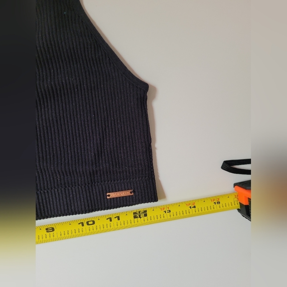 Black Ribbed V-Neck Crop Top - Picture 9 of 9